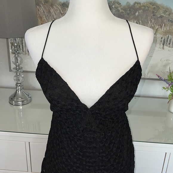 NWT Topshop Black Lace Asymmetrical Dress With Plunge Neckline - Picture 6 of 14